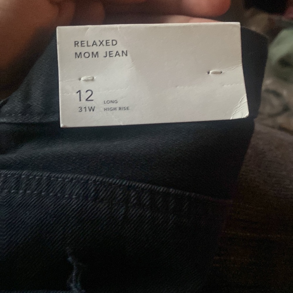 AE Ripped Relaxed Mom Jean - Picture 2 of 4